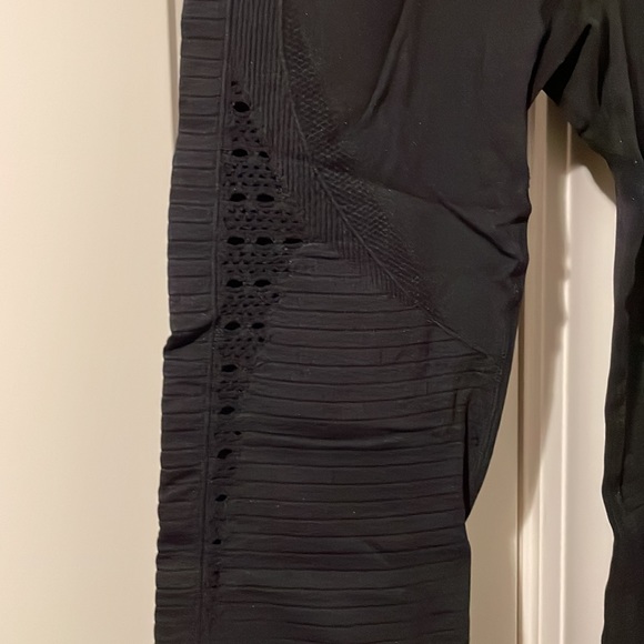 Gymshark Energy Seamless Crop Leggings Black Small - Picture 5 of 5